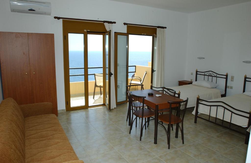 Sfinias Apartments Kali Limenes Room photo