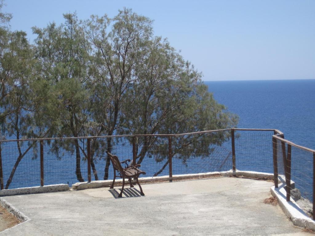 Sfinias Apartments Kali Limenes Exterior photo